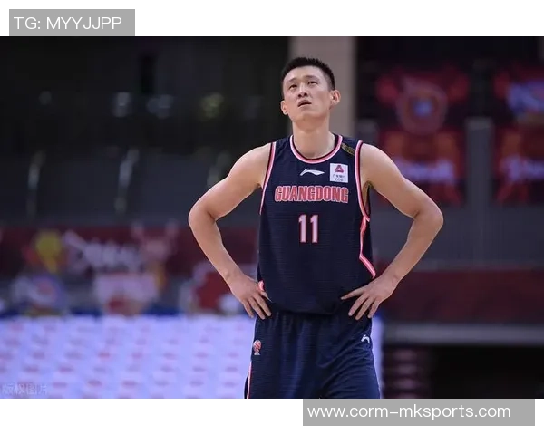 战友情！周鹏直播谈起易建联：大哥永远是大哥 暗里都有交流联络